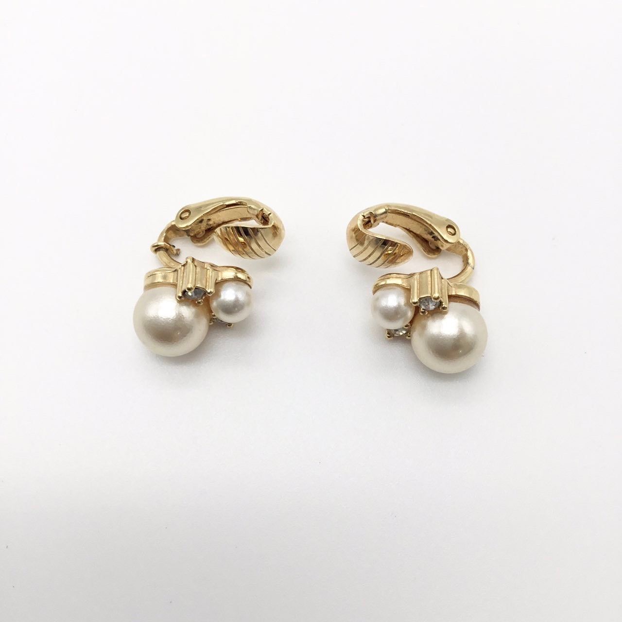 SWAROVSKI スワロフスキー イヤリング ゴールド×パール調 2粒 両耳 