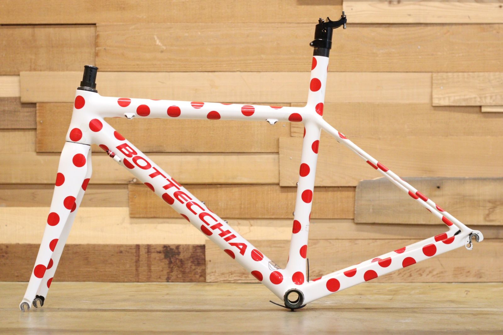 値下げ❗️⭐︎お引取りのみ⭐︎Bottecchia（ボッテキア）フレーム　ロードバイク BOTTECCHIA (ﾎﾞｯﾃｷｱ) 2022 | CSカンザキ阪急千里山店