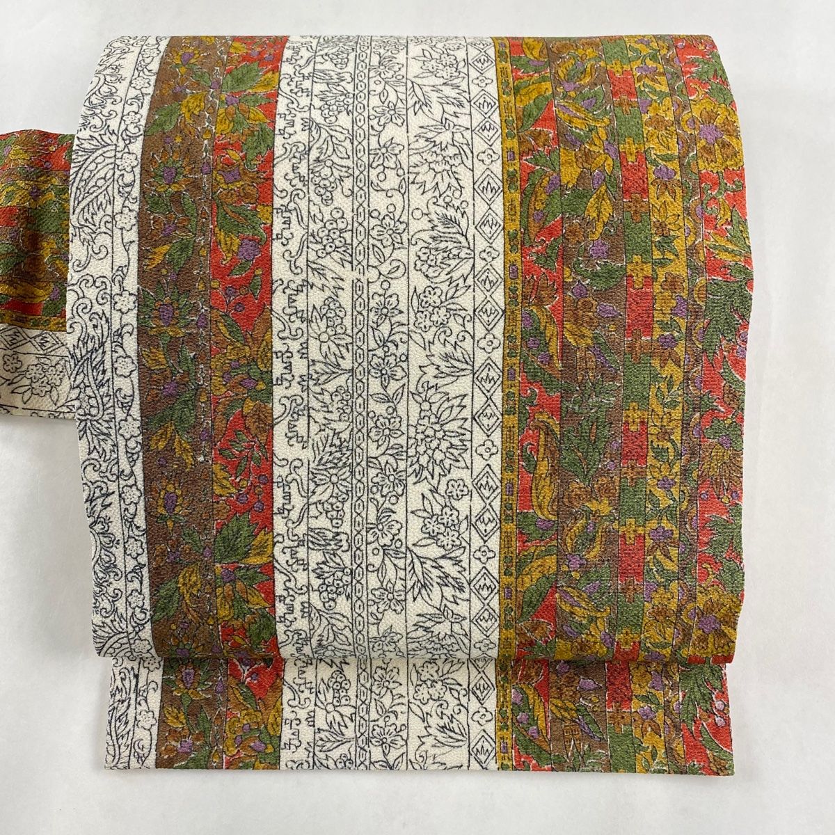 名古屋帯 美品 優品 縞 草花 縮緬 焦茶色 正絹 【中古】 名古屋帯 美品