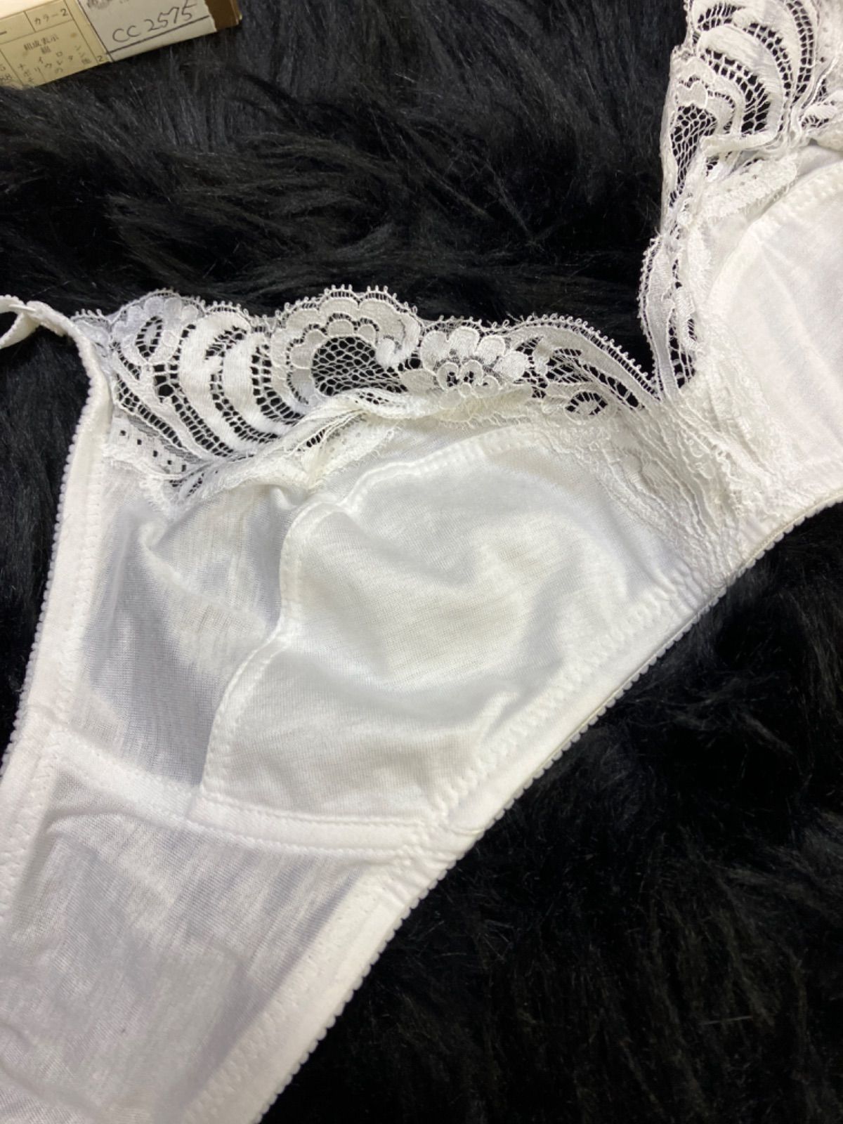 cc2575♪シャルレ♪新品♪希少♪大切な娘さんへ♪ブラデビューに
