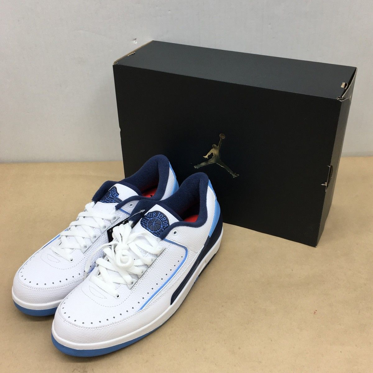 未使用 NIKE AIR JORDAN 2 RETRO LOW 832819-107 サイズ28cm【WS1049