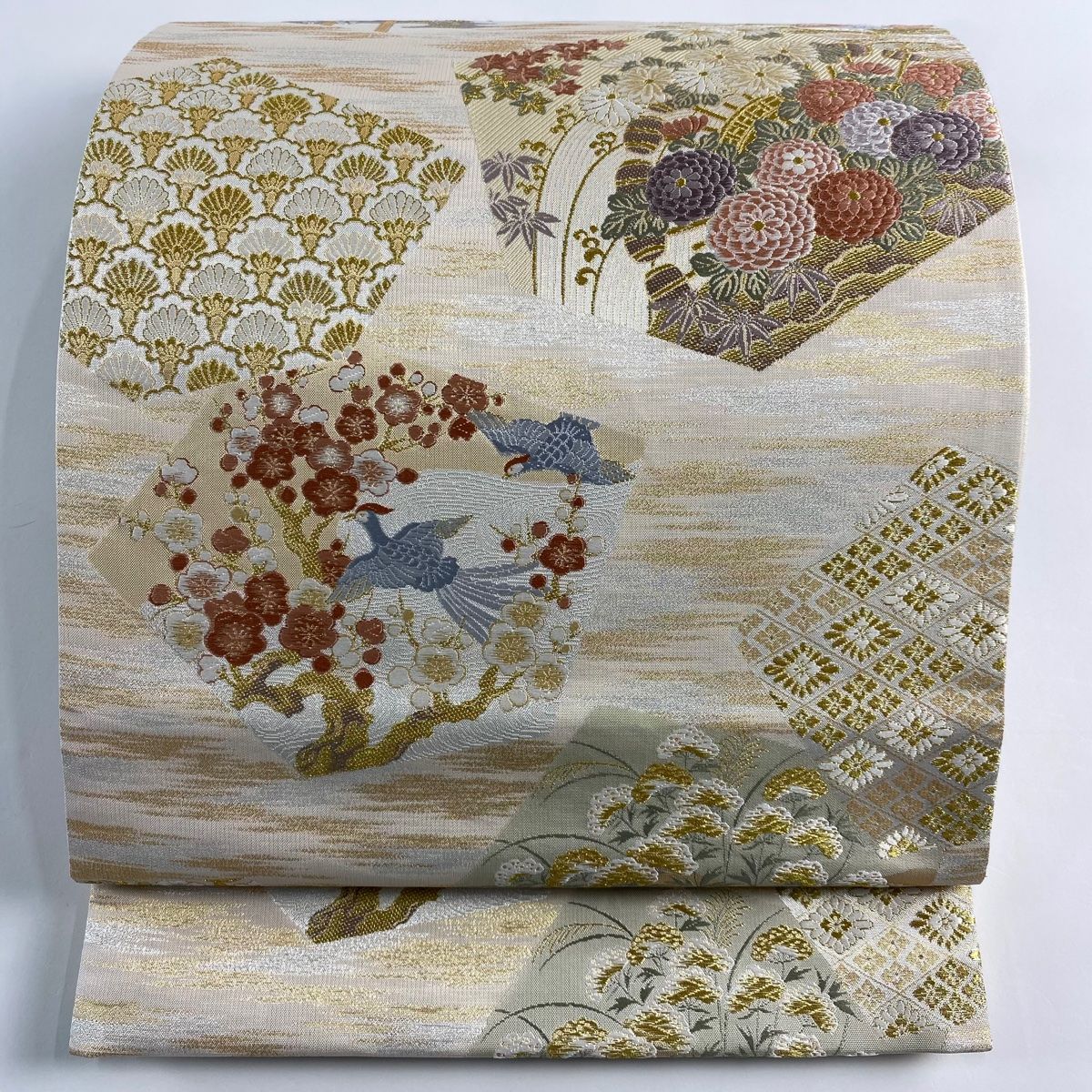 袋帯 秀品 珀鳳絵巻 菊 花青海波 金糸 箔 クリーム 六通 正絹