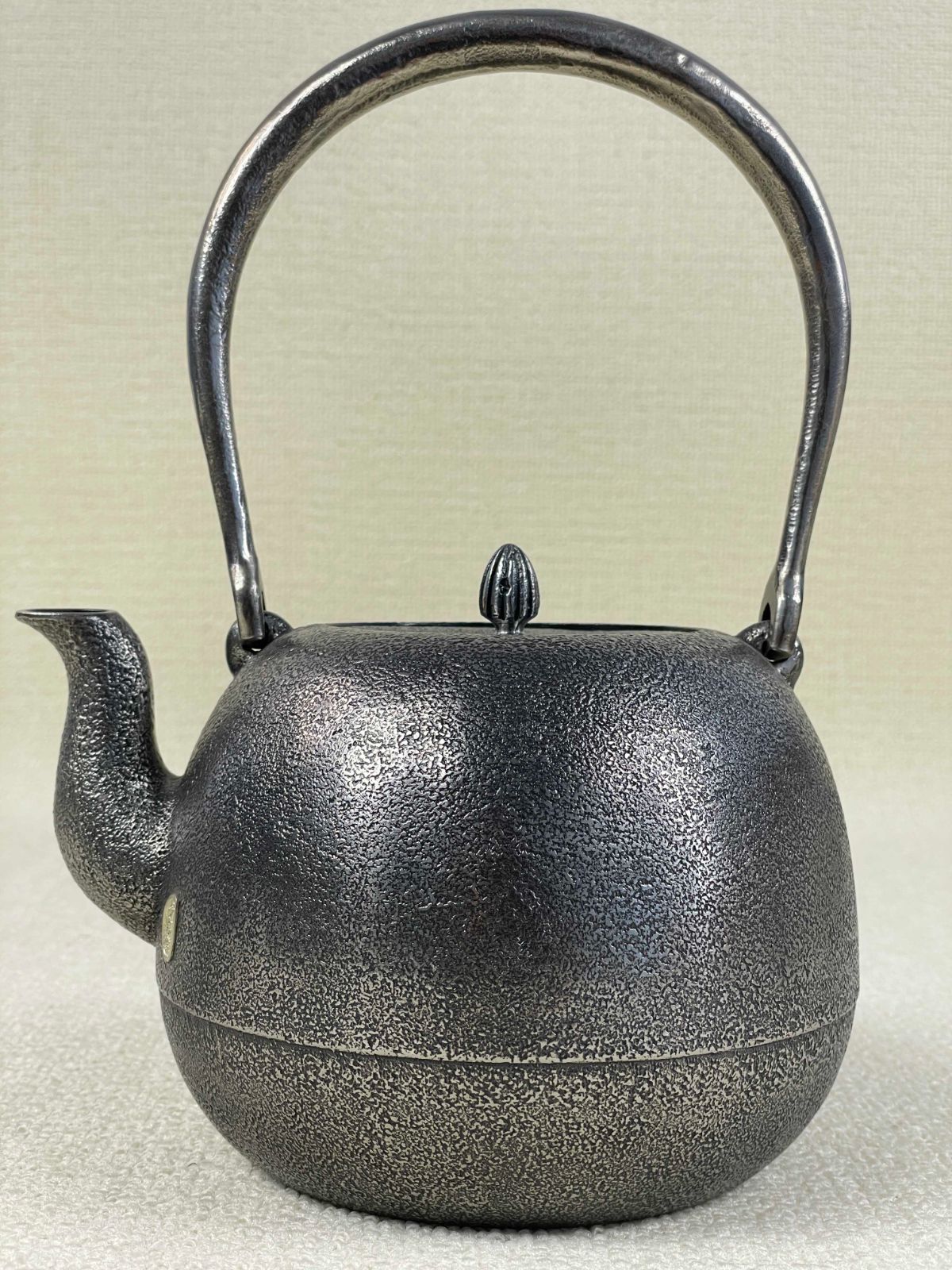 雨宮宗作 鉄瓶 純砂鉄 日本伝統工芸 茶道具 インテリア 美術工芸品 H61 A13