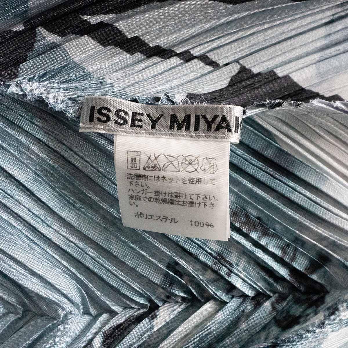 【極美品】ISSEY MIYAKE【ノースリーブ プリーツ チュニック ワンピース】  イッセイミヤケ  u2409115