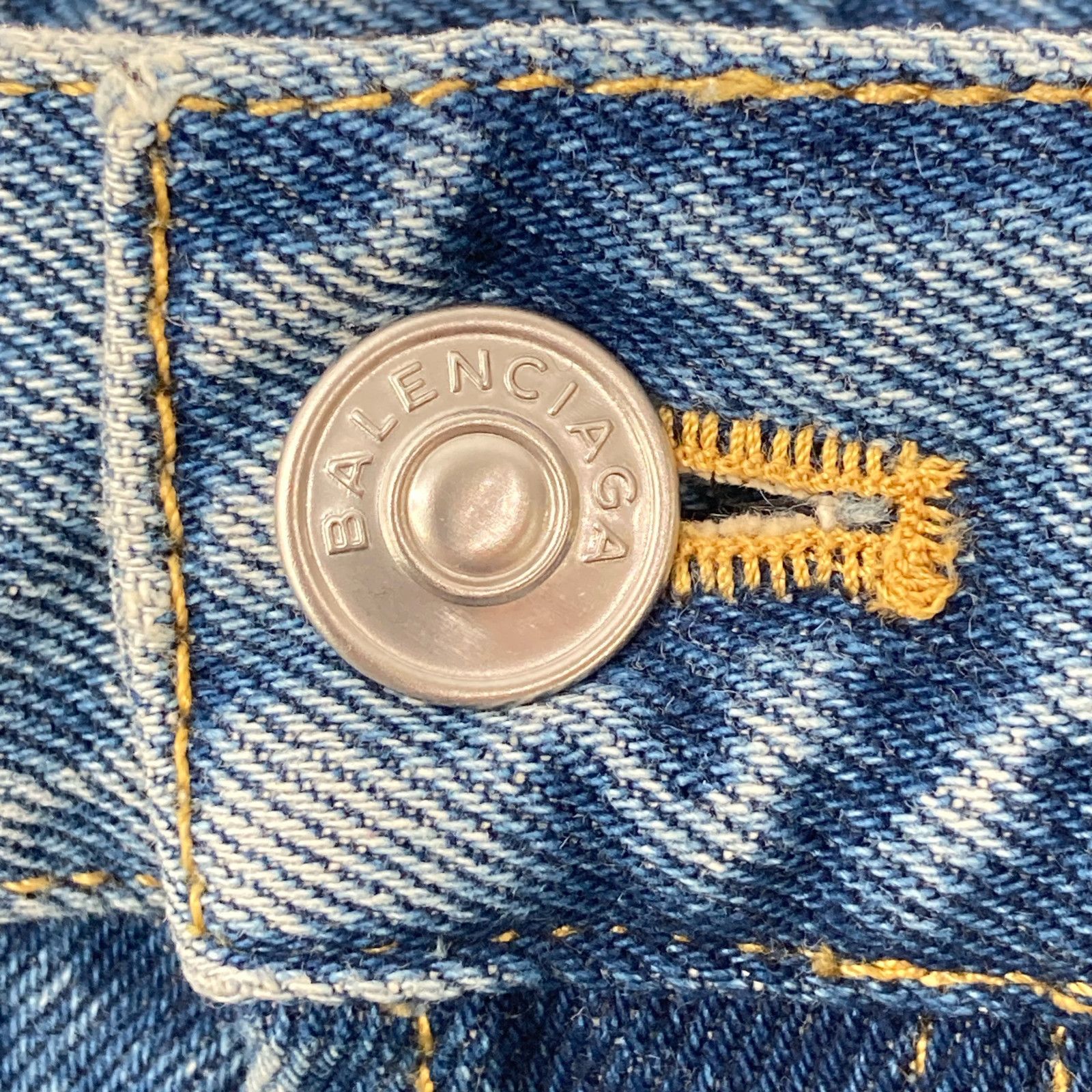 デニムパンツ
