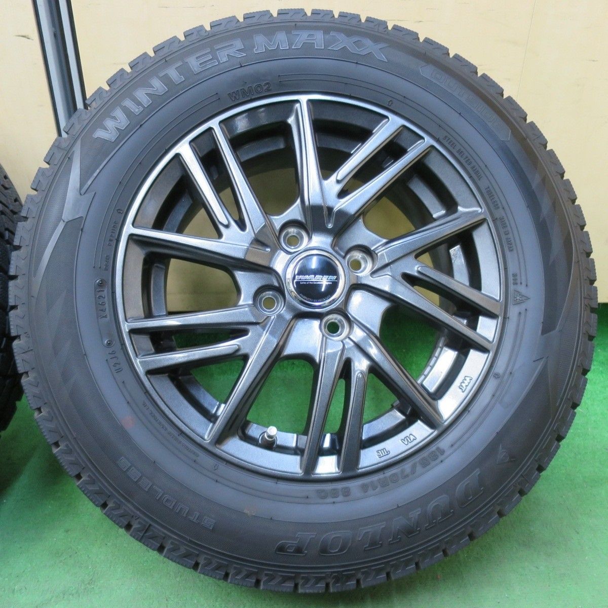 バリ溝！21年！キレイ！9.5分以上☆スタッドレス 185/70R14