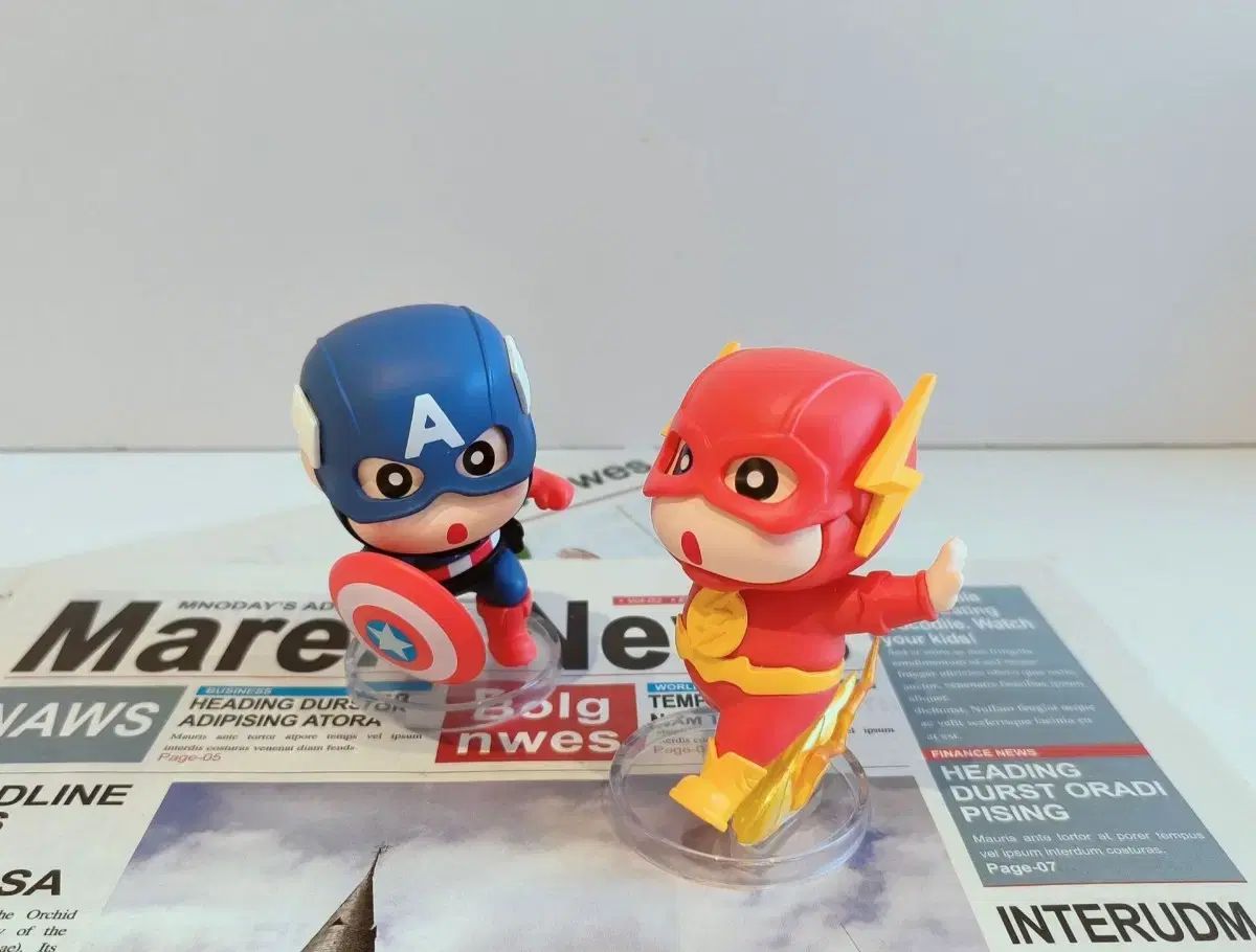 クレヨンしんちゃん marvel、DC キャラ海外フィギュア クレヨン