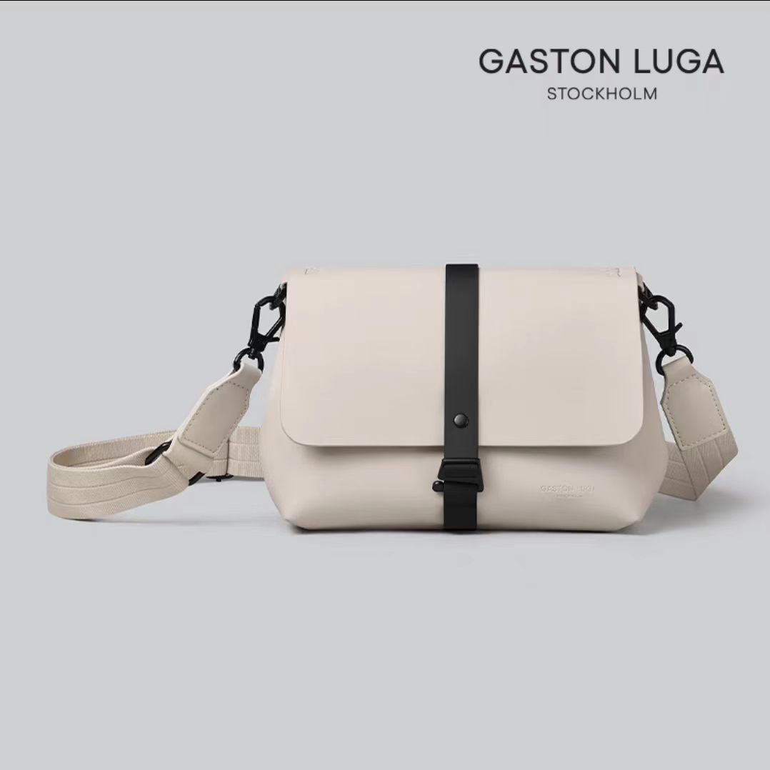 GASTON LUGA ショルダーバッグ　1.89L ガストンルーガ  レディース メ ンズ 男女兼用