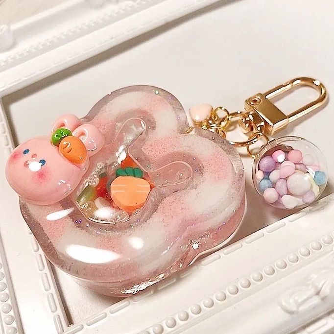 もふもふうさちゃんシェイカー◇シャカシャカキーホルダー レジン