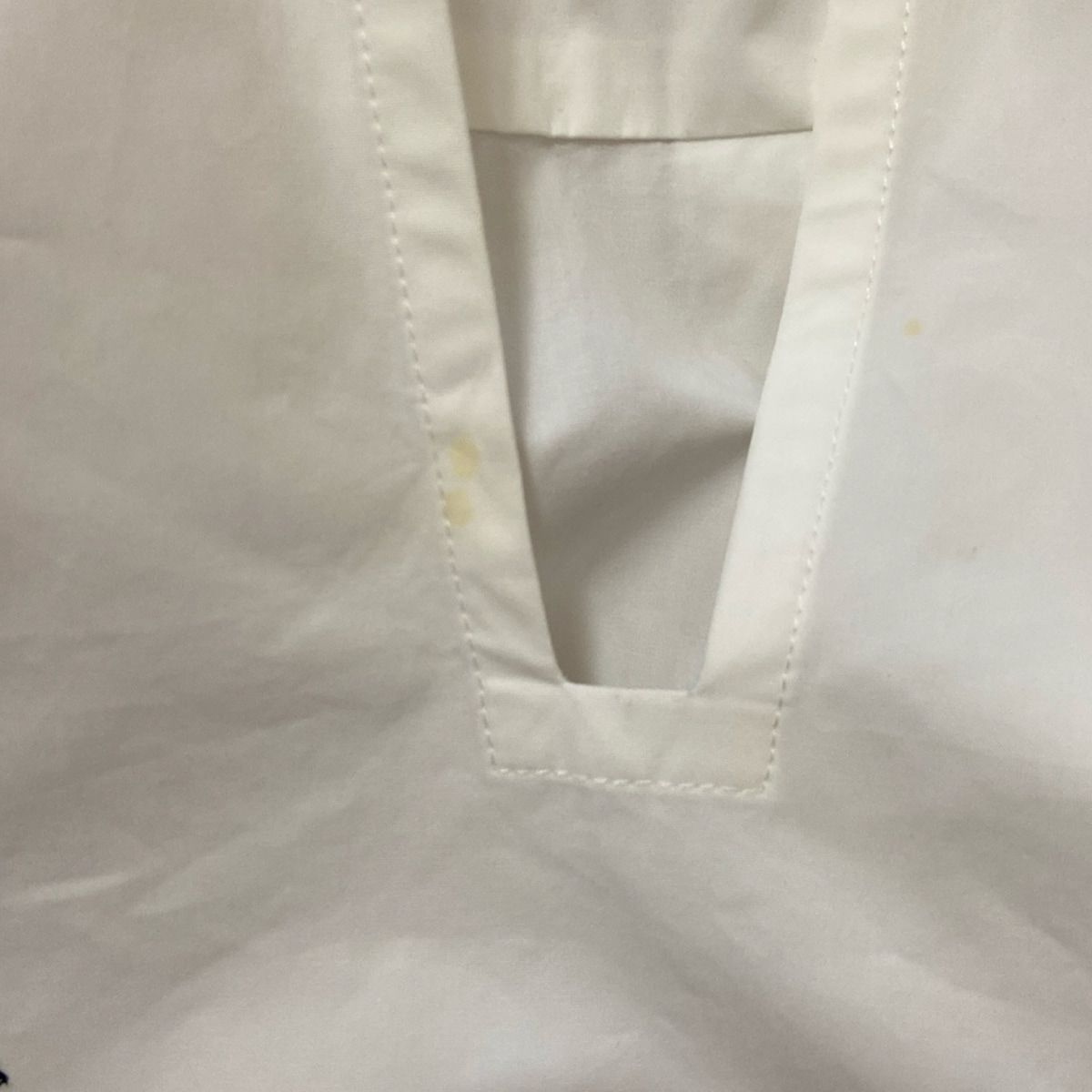 VALENTINO - VALENTINO(バレンチノ) 長袖カットソー サイズ38 M レディース - 白×レッド ボウタイ/リップ柄/スパンコール VALENTINO(バレンチノ) 長袖カットソー サイズ38 M レディース