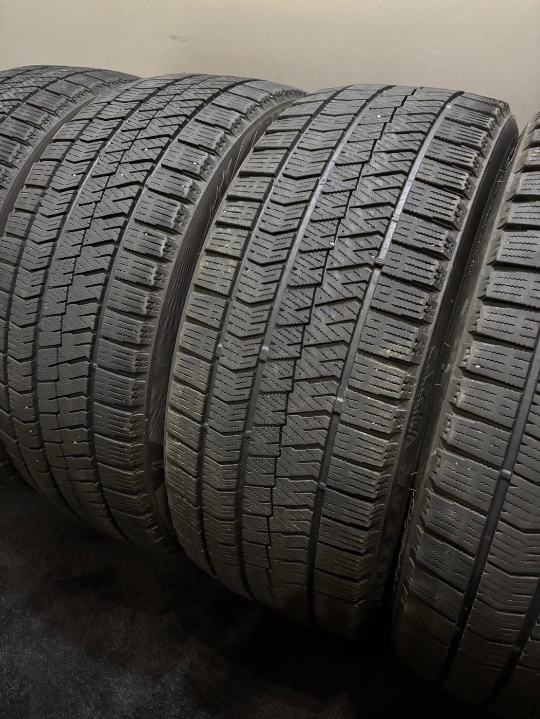 225 40R18 BRIDGESTONE VRX2 19年製 スタッドレス 4本 ブリヂストン ブリザック 南5-K236