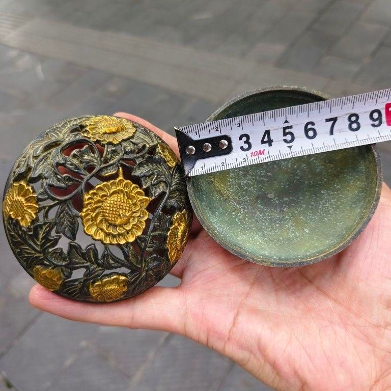透かし彫り薫香炉 花開纏枝檀香炉 香道具 装飾品 工芸品 美術品 置物 透かし彫り薫香炉 花開纏枝檀香炉 香道具 装飾品 工芸品 美術品