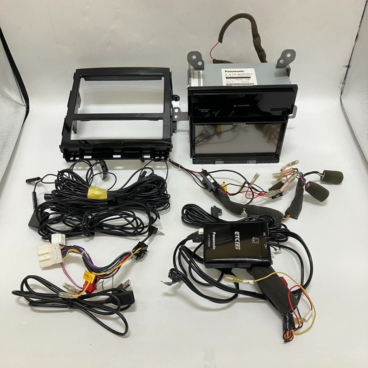 カロッツェリア 動作確認良好 Bluetooth 地デジフルセグ ナビ パイオニア カロッツェリア サイバーナビ AVIC-ZH09CS フルセグ