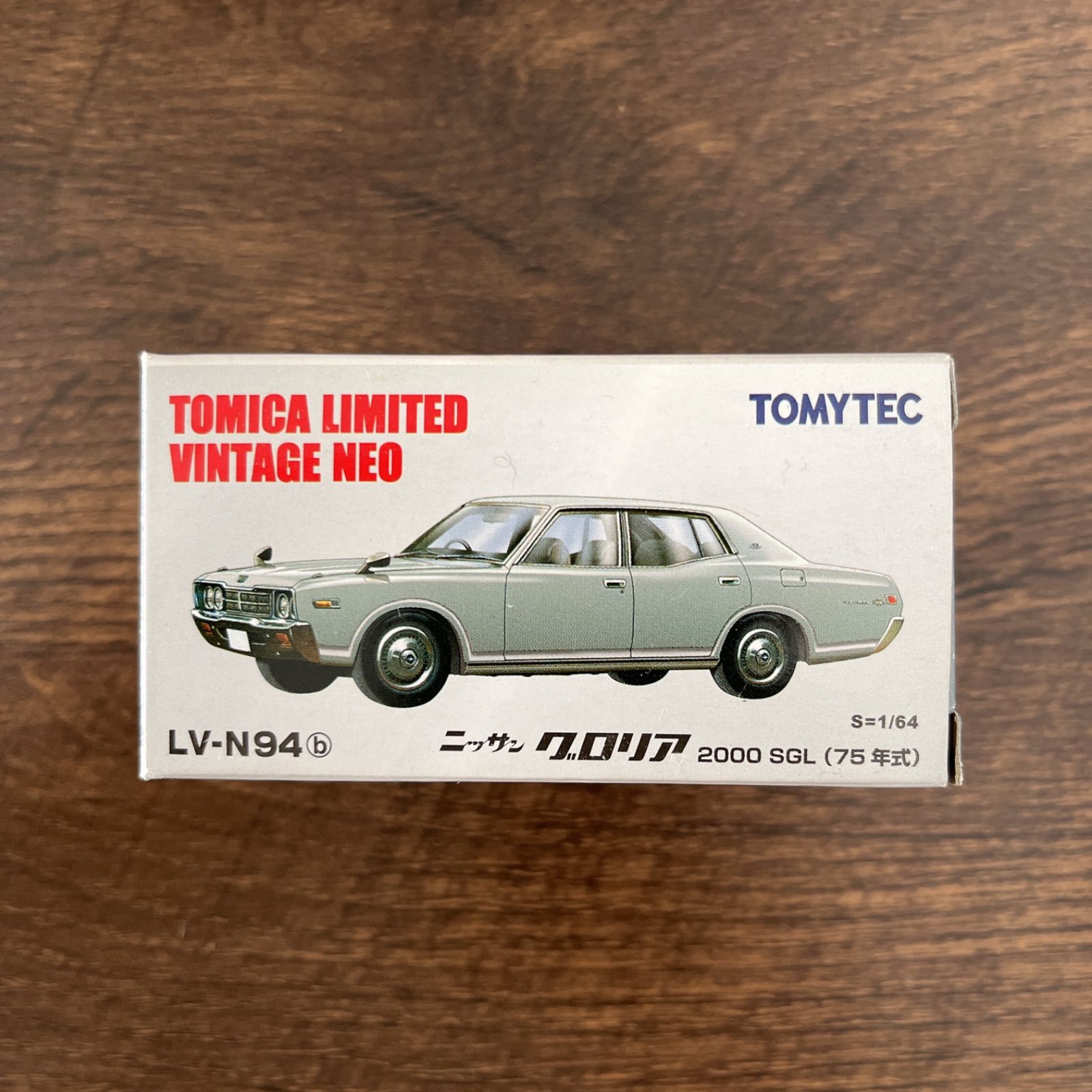【新品】TOMICA LIMITED VINTAGE NEO ニッサングロリア TOMICA LIMITED VINTAGE NEO LV-N102b 1/64] NISSAN GLORIA