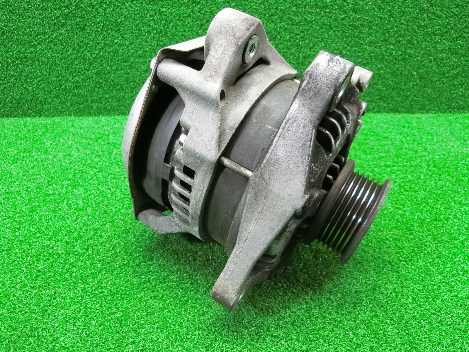 K8528] オルタネーター ダイナモ DENSO 104210-1540 ステップワゴン