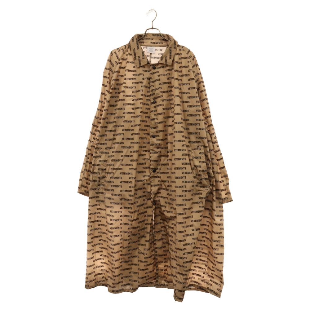 VETEMENTS (ヴェトモン) 18AW RAINCOAT ロゴ 総柄 ナイロン VETEMENTS (ヴェトモン) 18AW RAINCOAT ロゴ 総柄 ナイロン