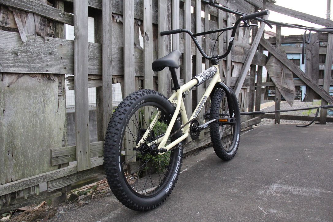 BMX 20 ストリート UNITED MOTOCROSS GLOSS SAND