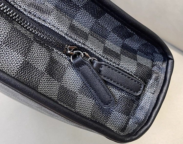 ノートパソコンバッグ 大容量