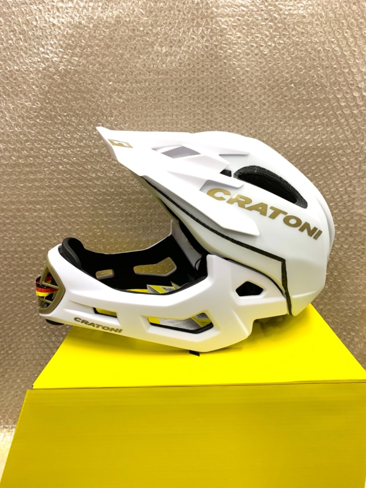 【24時間以内発送】2022 新色 CRATONI キッズヘルメット 52-56 2022 新色 CRATONI キッズヘルメット 52-56 - メルカリ