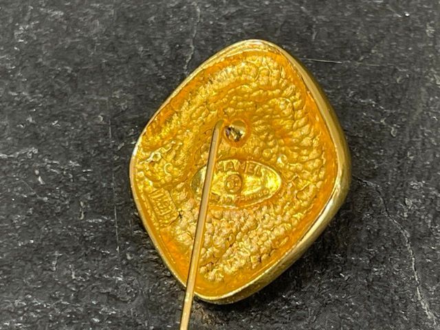 CHANEL シャネル ブローチ フェイクパール ピンブローチ