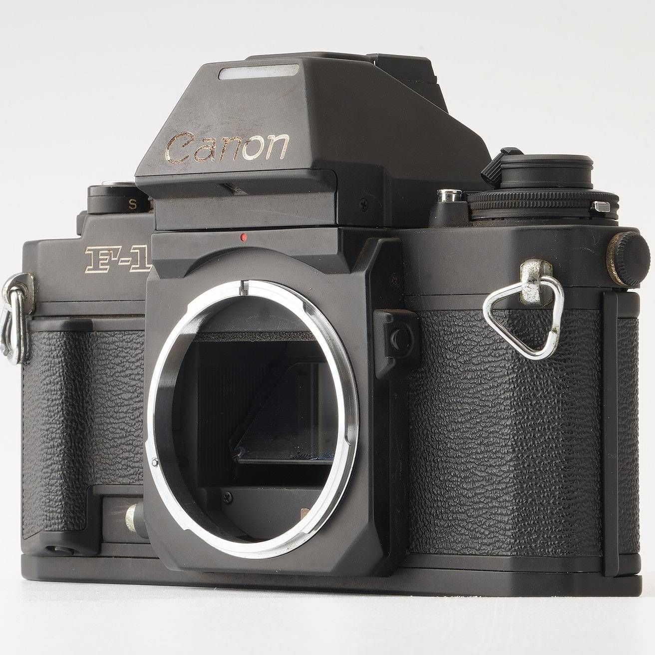 【ジャンク】Canon New F-1 フィルムカメラ 一眼レフ ジャンク】Canon New F-1 フィルムカメラ 一眼レフ - メルカリ