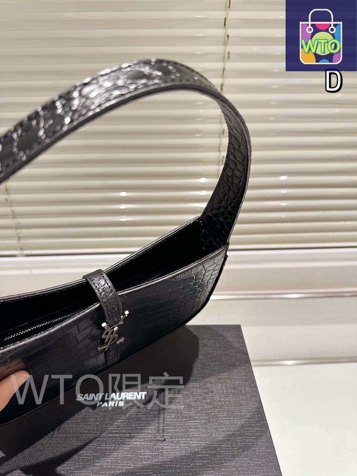 Saint Laurent 423291BOW011000 関税送料込 Yves Saint Laurent サンローラン SAINT LAURENT ショッピング