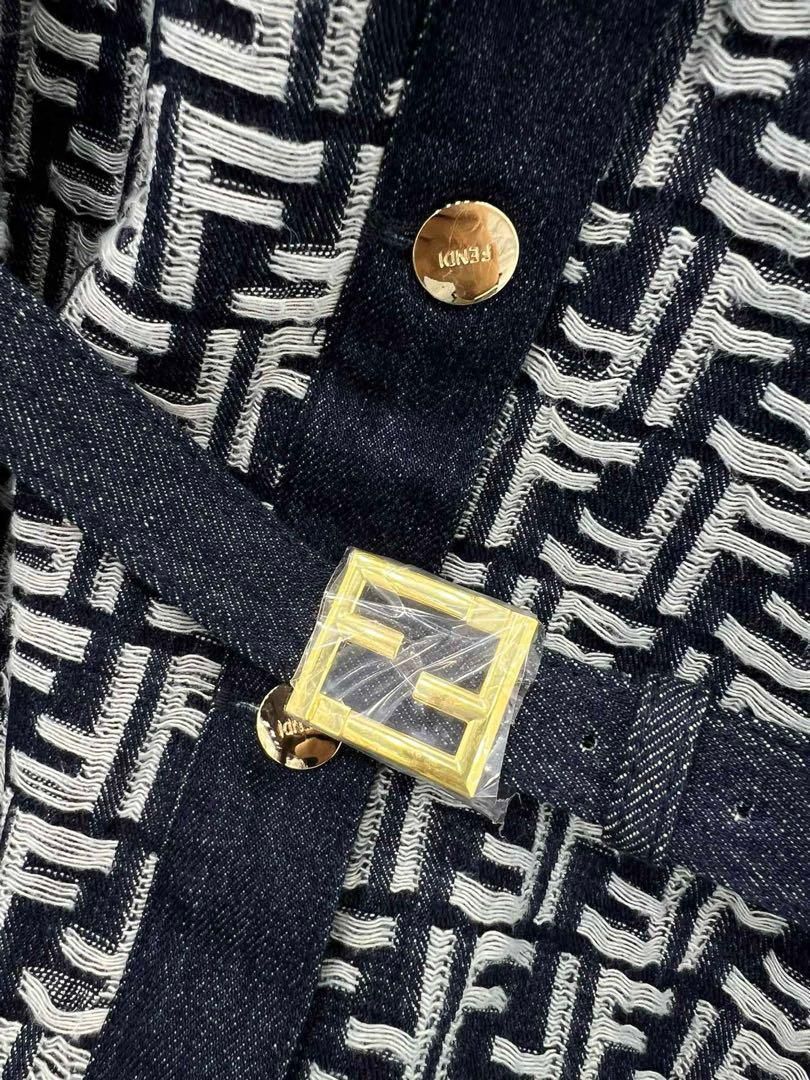 Fendi ノースリーブミニワンピース ネイビー/ホワイト Fendi ノースリーブミニワンピース ネイビー/ホワイト