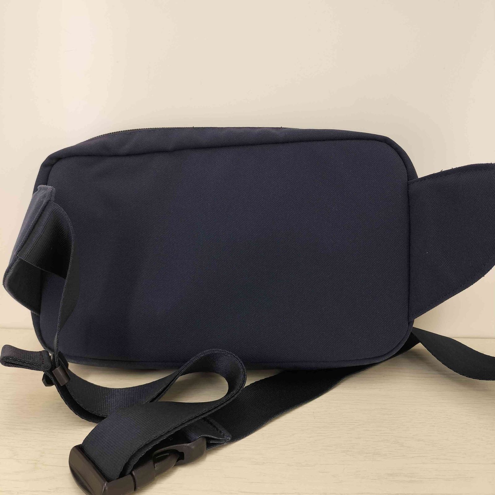 正規品，人気SALE フレッドペリー FRED PERRY Cross Body Bag クロス