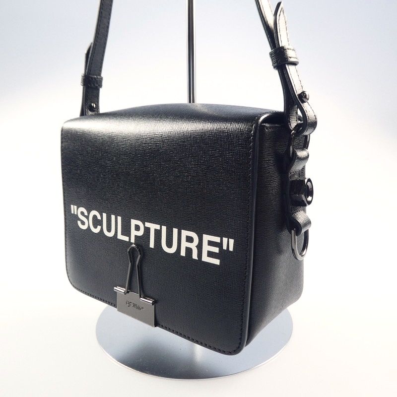 姫路東店】 中古 OFF-WHITE | オフホワイト ショルダーバッグ SCULPTURE FLAP BAG OWNA011E18423072  国内正規品 ブラック 【121】 - メルカリ