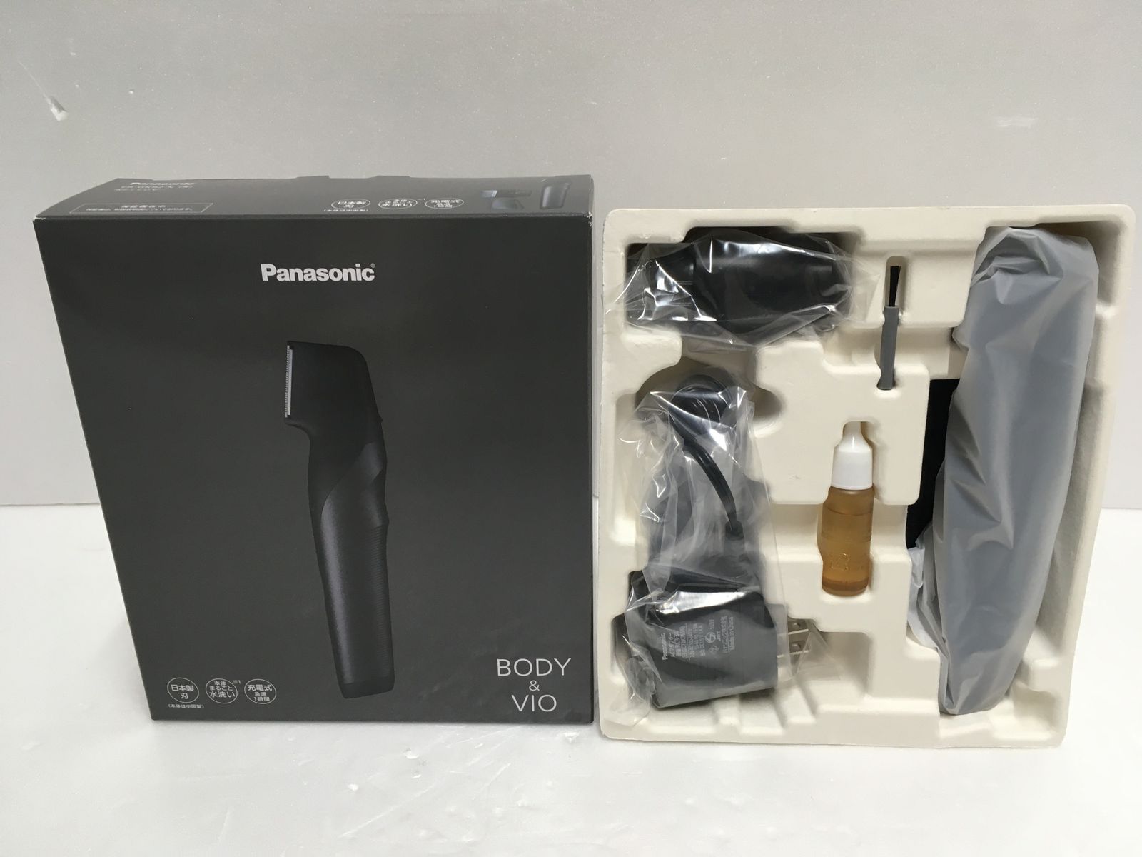 送料無料 Panasonic ボディトリマー ER-GK82-K 黒 2025年製 ♥ 囗G