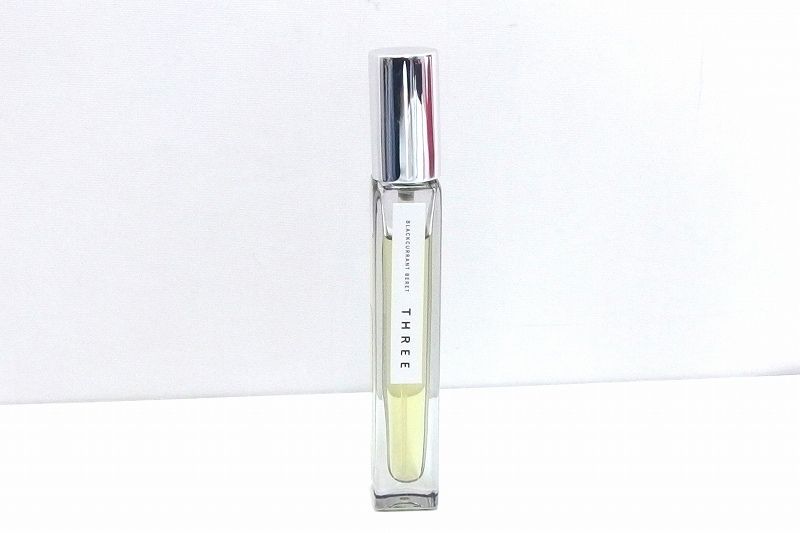 THREE エッセンシャルセンツ X03 BEYOND WORDS 一日のマインドに寄り添う香り「THREE エッセンシャルセンツ