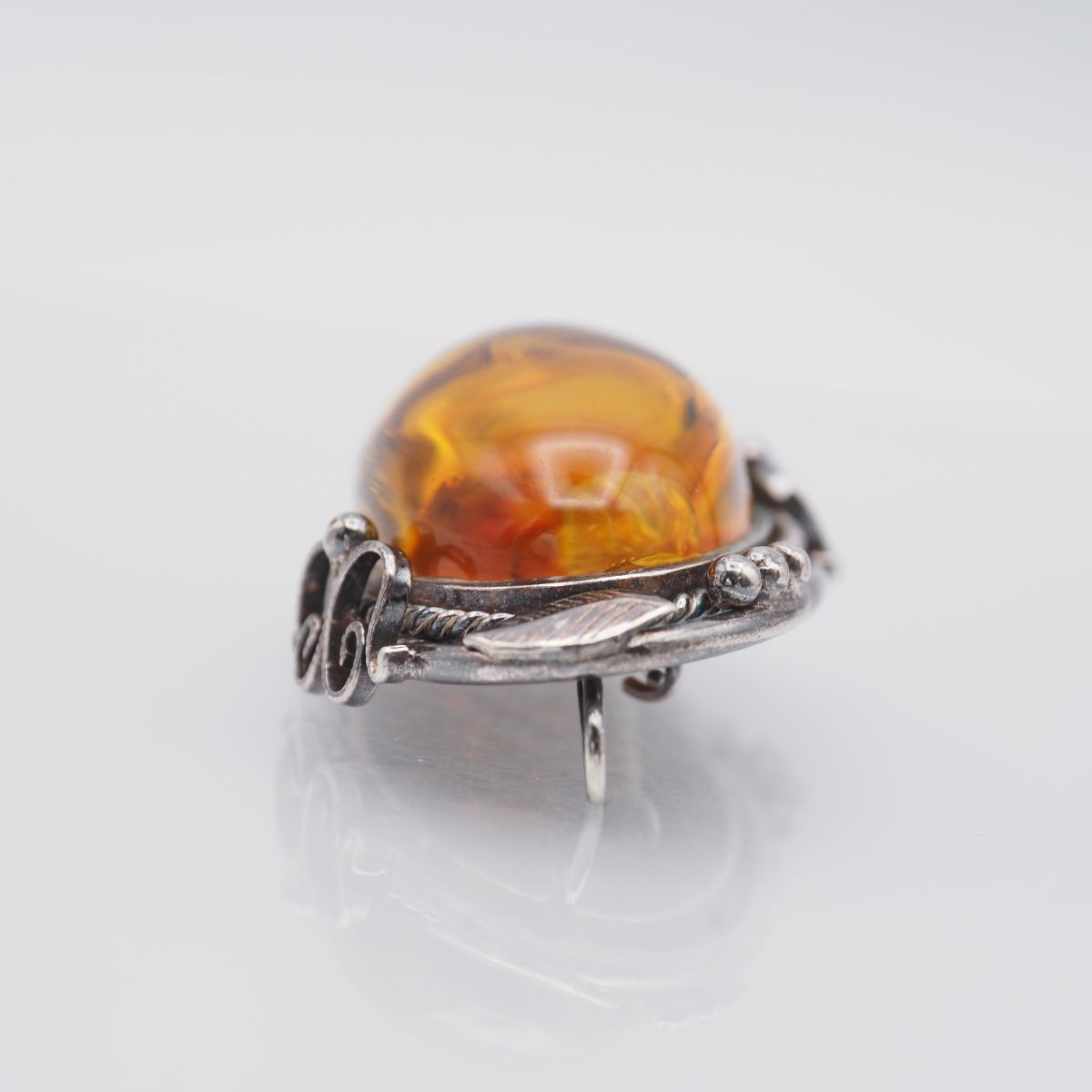 G267 琥珀 コハク アンバー ブローチ バード デザイン ヴィンテージ