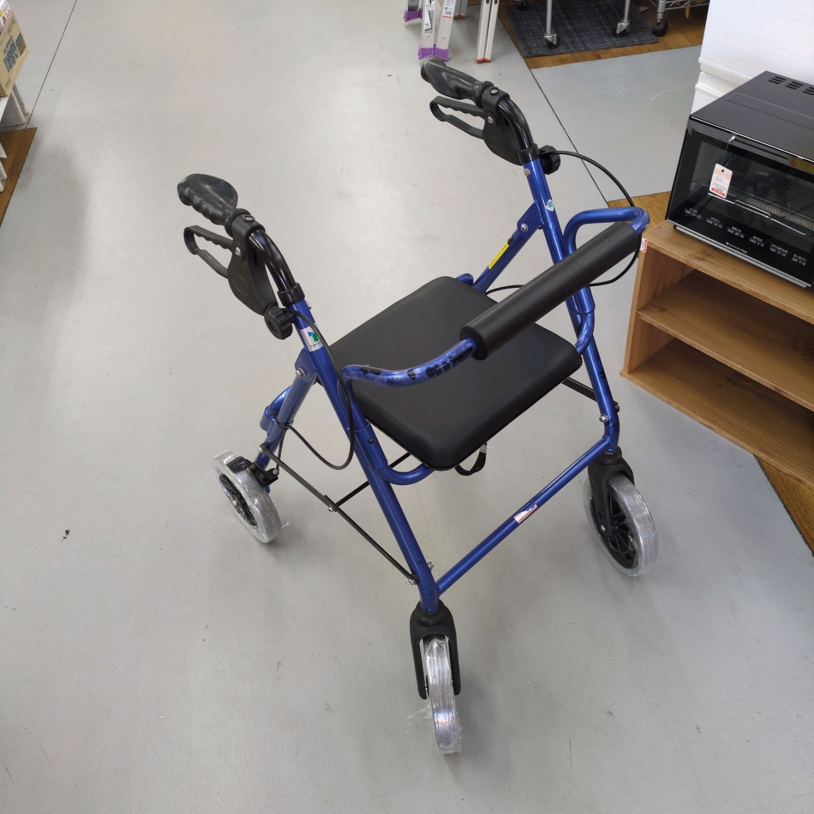 J 081 キズ使用感有り 歩行車 TAKETORA