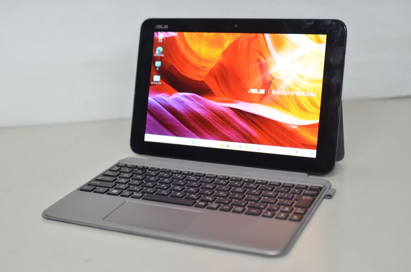 ASUS T103H タブレット ASUS TransBook Mini T103HAF 価格比較 - 価格.com