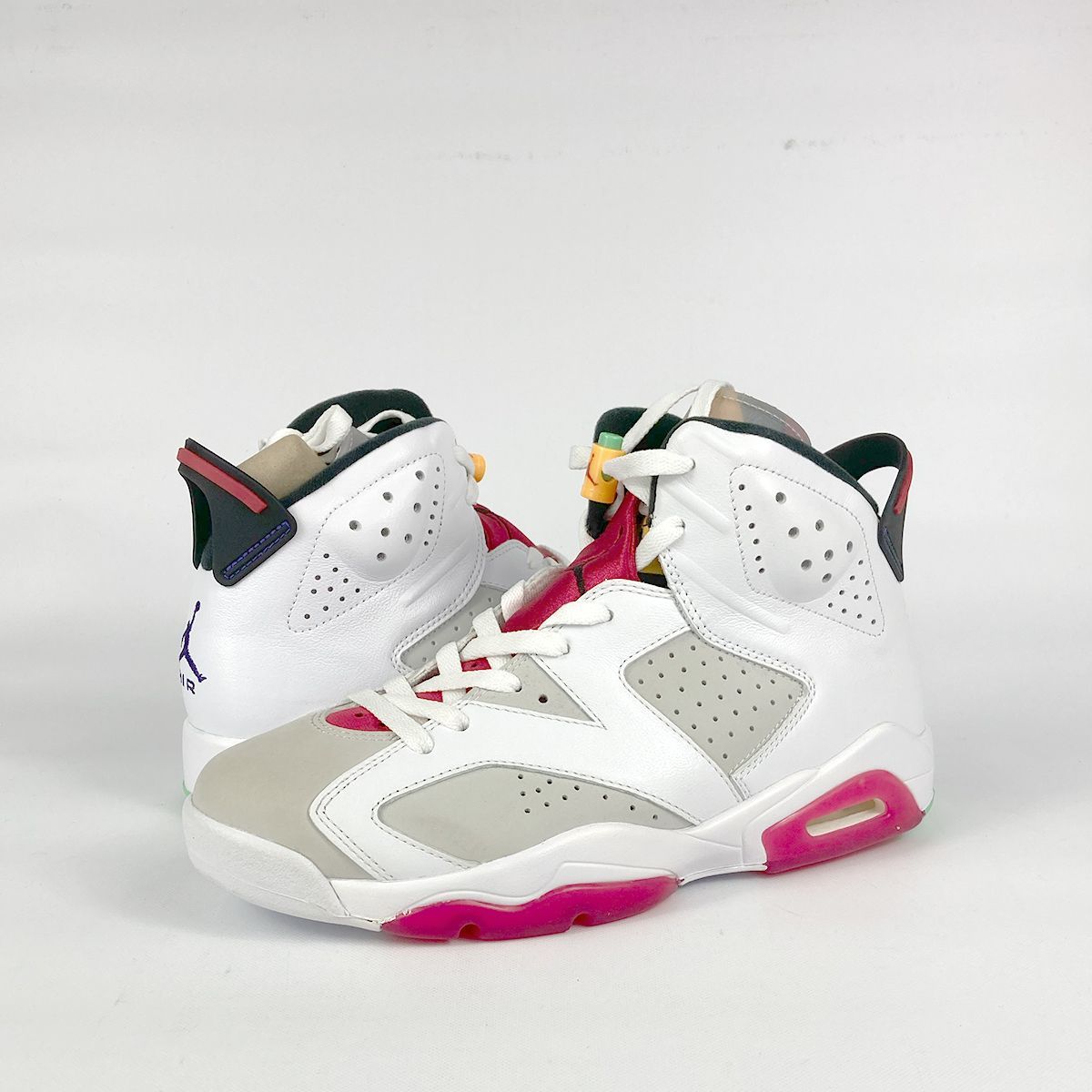 NIKE AIR JORDAN 6 RETRO NEUTRAL GREY/WHITE/TRUE RED/BLACK 【HARE】  US8.5-26.5cm - メルカリ