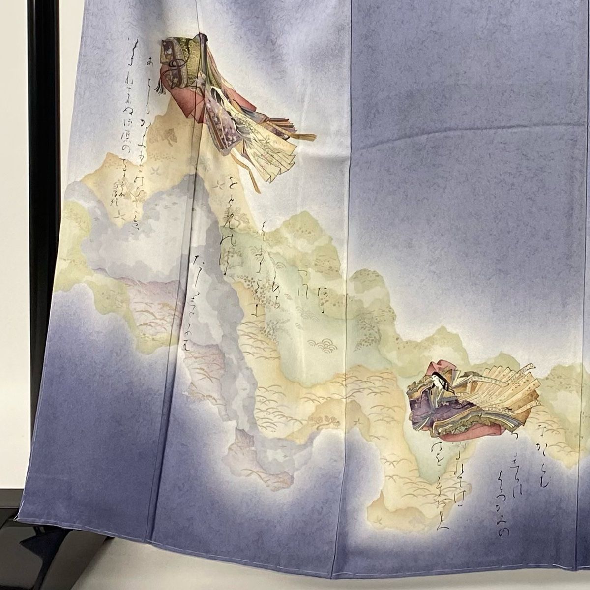 ブランド振袖 ANTEPRIMA 銀通し 刺繍 銀彩 身丈168cm 撥水加工済 振袖 刺繍 銀彩 ストーン 牡丹 紋意匠 身丈169cm 撥水加工済