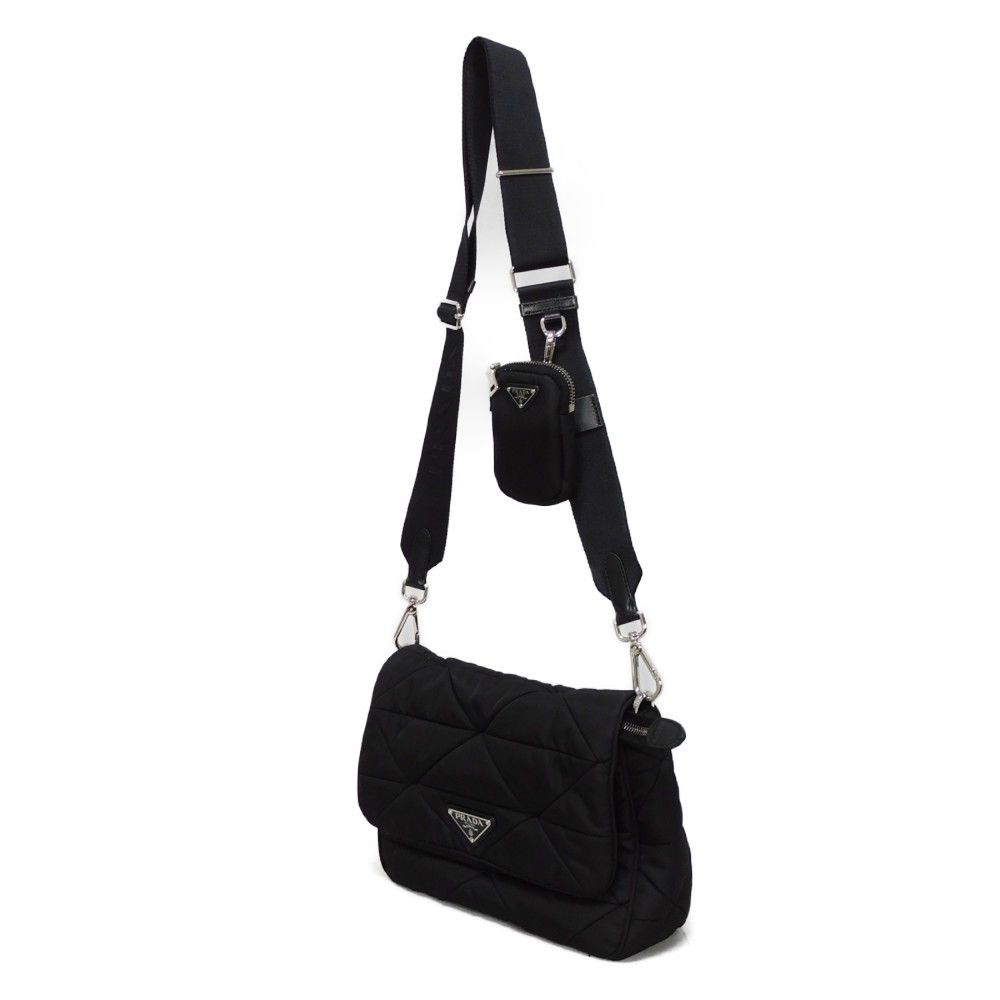 PRADA プラダ パデッド Re-Nylon クロスボディ 現行 ステッチ ブラック