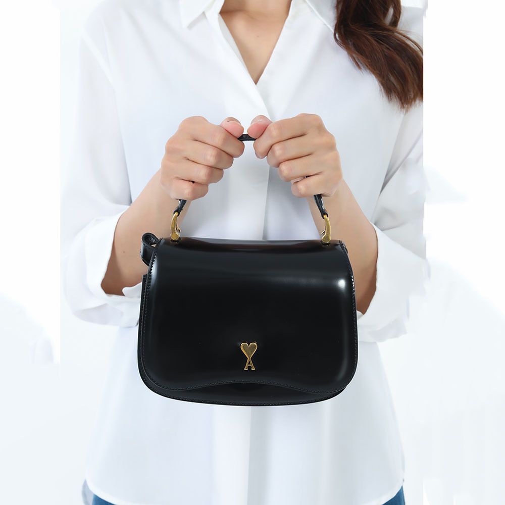 バッグ・カバンその他 AMI PARIS ULL718.AL0139 ブラック グレーズドレザー Paris Paris トップハンドルバッグ