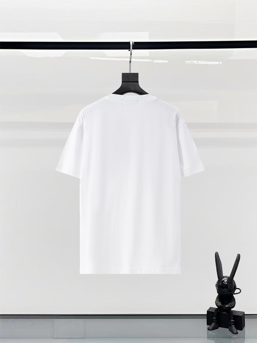 FENDI フェンディ Tシャツ スパンコール 刺繍 ロゴ 22ss Mサイズ FENDI スパンコール ロゴ Tシャツ | ブラック | FARFETCH JP