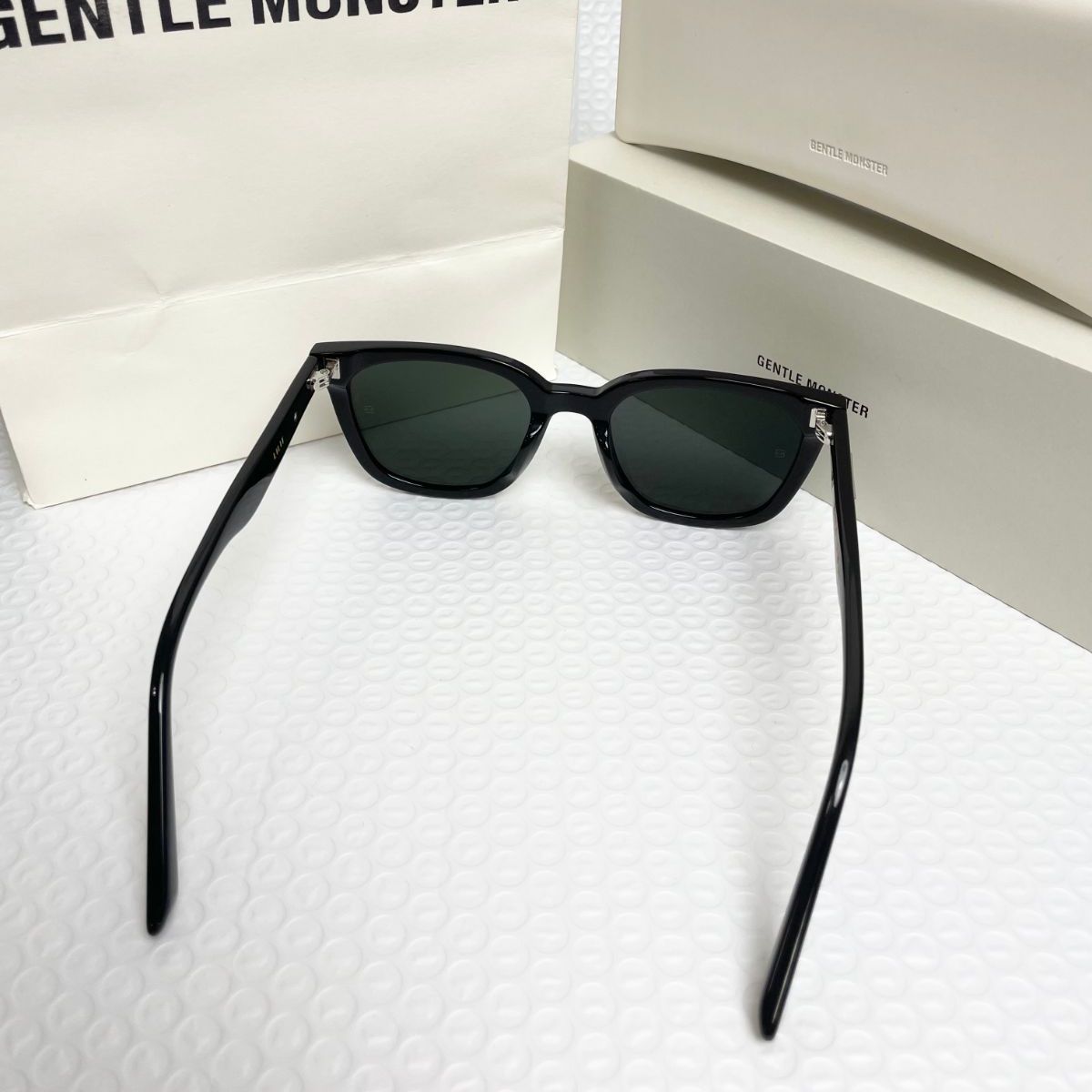 GENTLE MONSTER ジェントルモンスター LILIT 01サングラス 男女