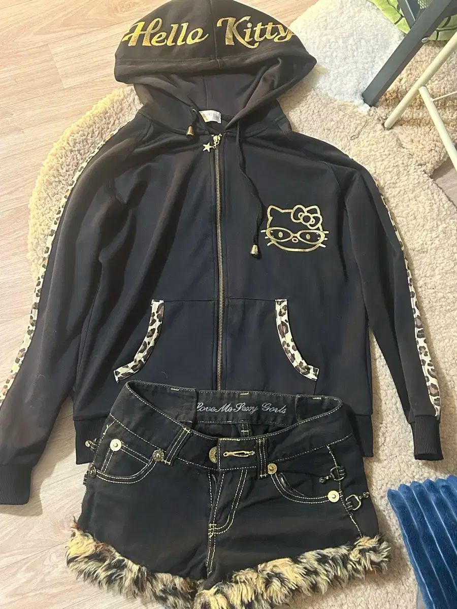 お見逃しなく。 ヴィンテージ ギャル レオパード メガネ ハローキティ ジップアップ セット