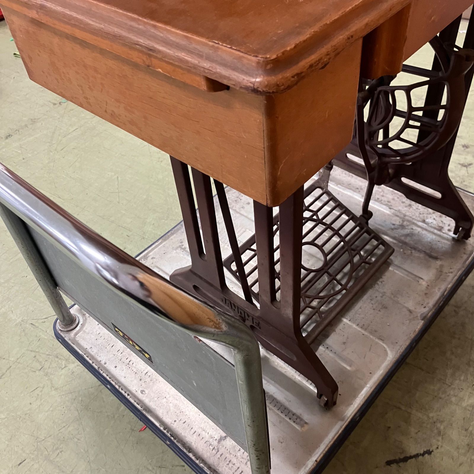 値引き交渉受付けます】足踏みミシン ジャノメ 昭和レトロ