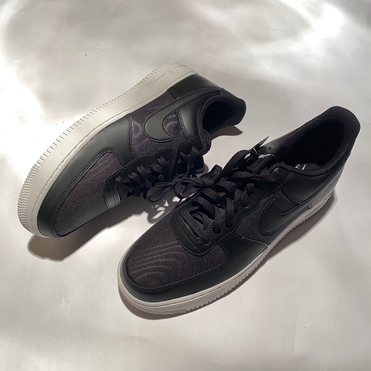 NIKE AIR FORCE 1 '07 LV8 ナイキ エア フォース 1 '07 LV8 ブラック