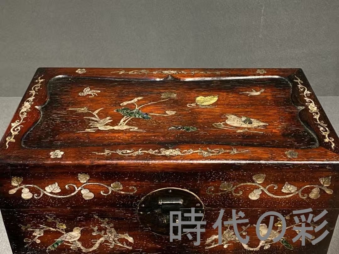 中国古美術 旧家蔵出 紫檀木 彫刻 貝殻象嵌 二抽百宝収納多宝箱 手作り 細密彫 木製 文房置物 唐物 古玩 古民具 古置物 東洋彫刻 清時代 R07100619