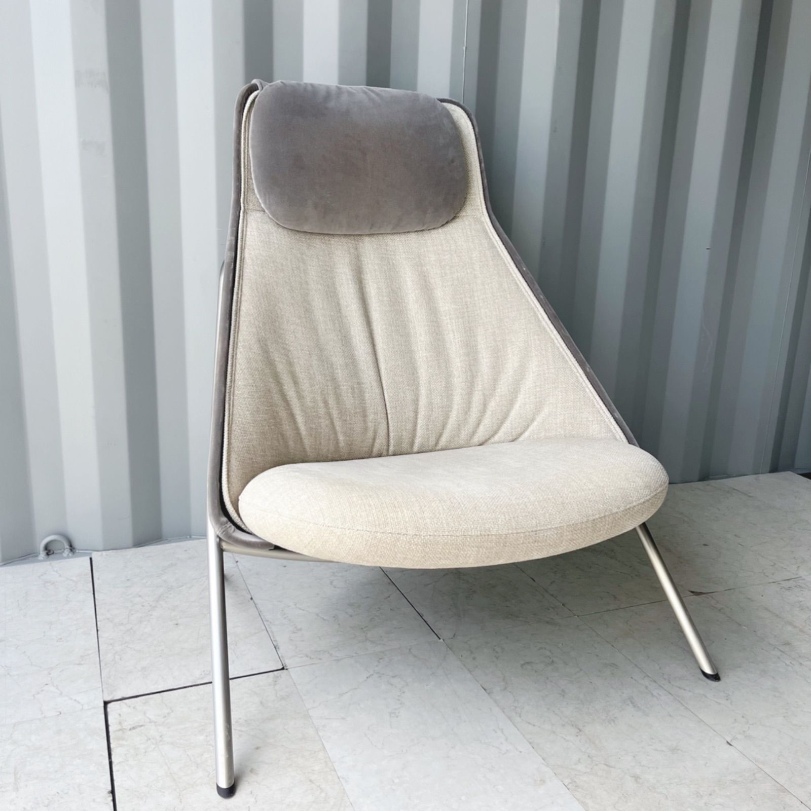 取付無料！アルフレックス ブランシェ グレーファブリックハイバックシングルソファ 取付無料！アルフレックス ブランシェ グレーファブリック