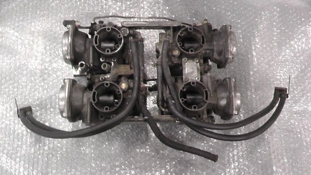 V-MAX JYA2WEE09KA005xxx の キャブレター 1757644088