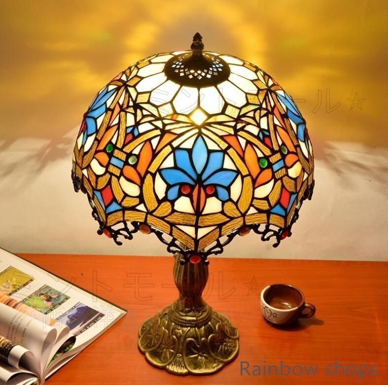 ステンドグラスランプ テーブルランプ 手作り ティファニーライト リビング レトロ 照明器具 卓上照明 可愛い ベッドライト 北欧 癒しグッズ 雰囲気ランプ 1灯 ステンドグラス ランプ テーブルライト テーブルライト ティファニー