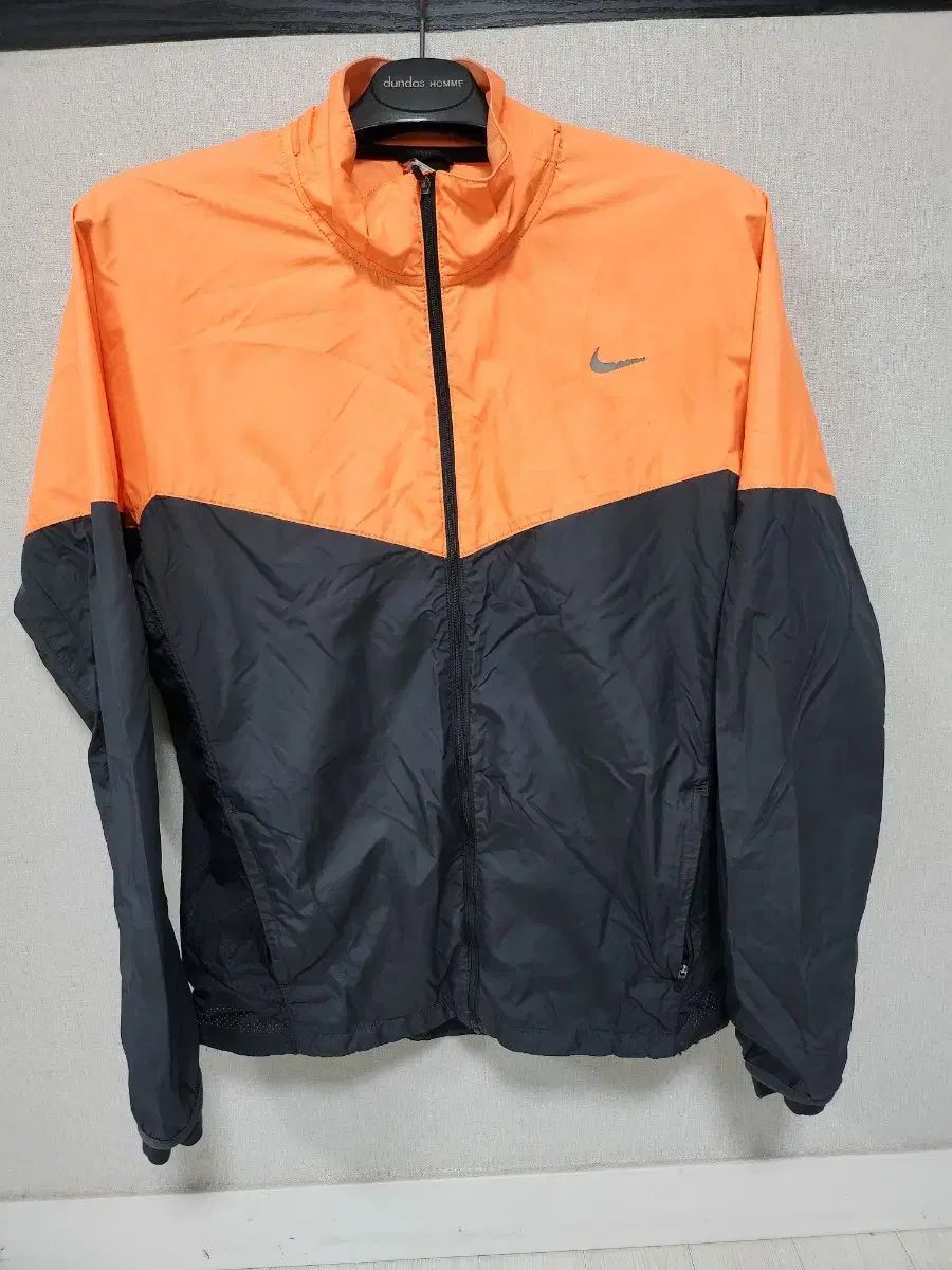 Nike(ナイキ） ウインドブレーカー 95