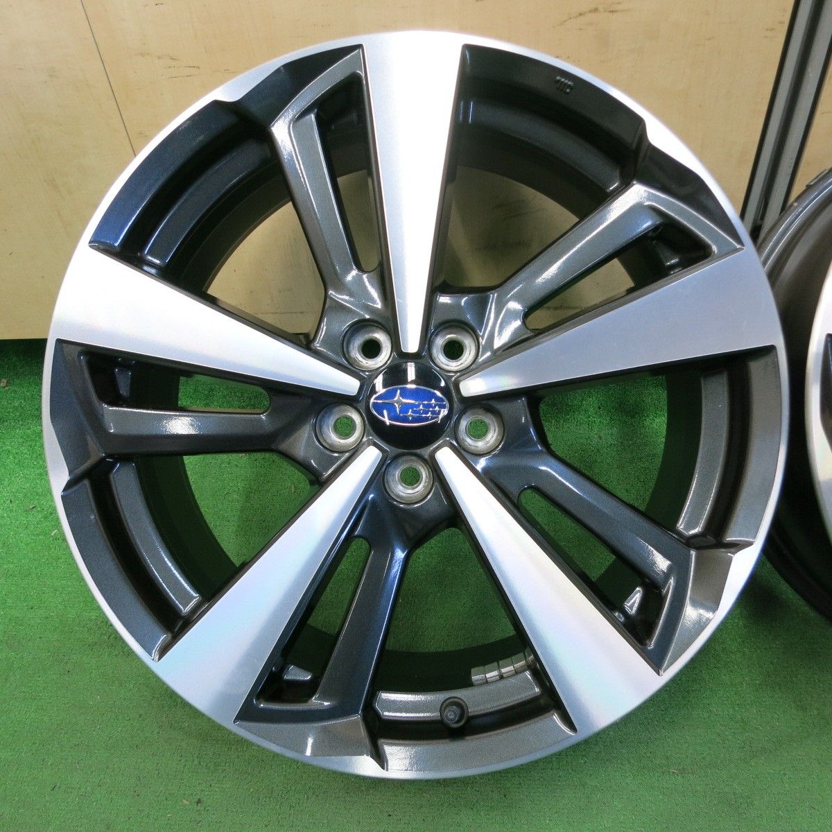 インプレッサ GU型 純正ホイール 希少 新車外し GUインプレッサ純正 アルミ 17×7J 5穴PCD114.3