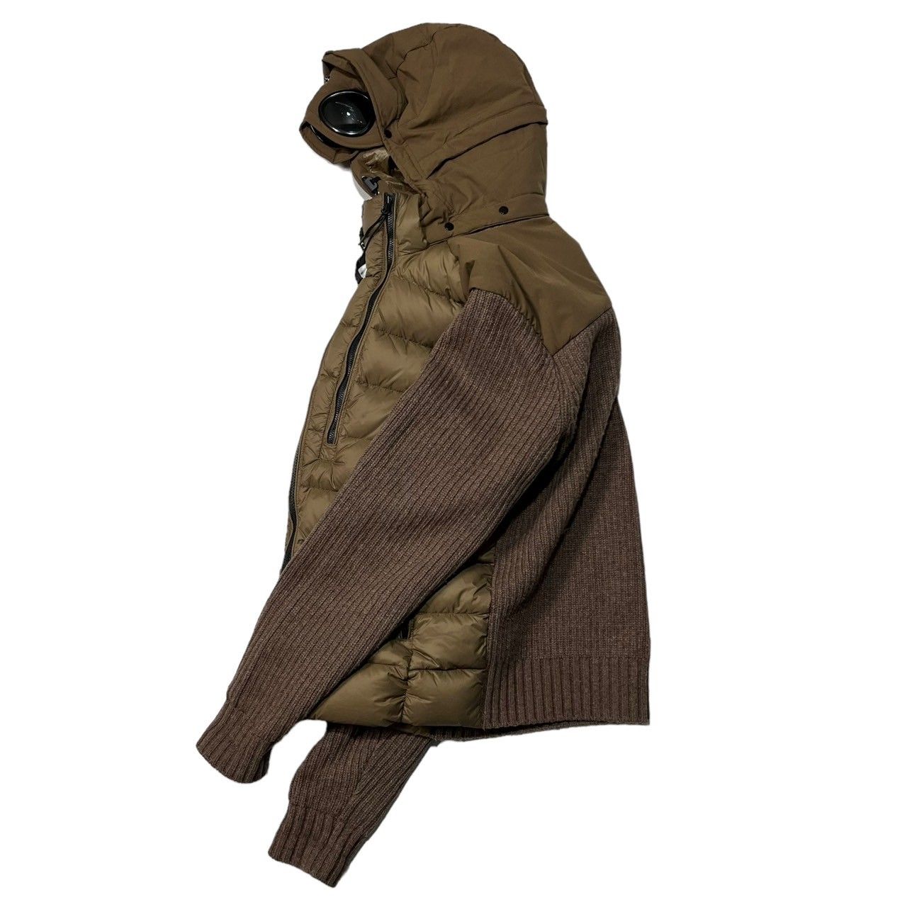 C.P.COMPANY(シーピーカンパニー) goggle down knit jacket